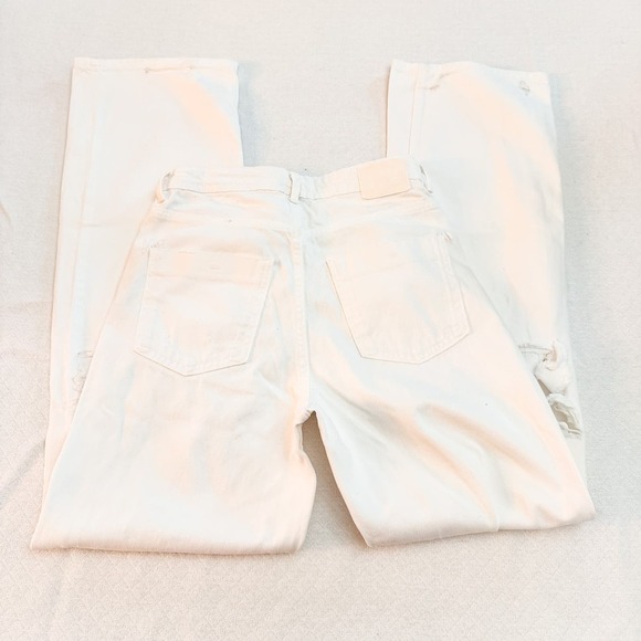 Zara Flare White Denim Jeans Button Fly Ripped Throuhout Size 06 - Picture 6 of 7